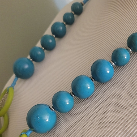 Fun Fashion Necklace - Picture 2 of 8